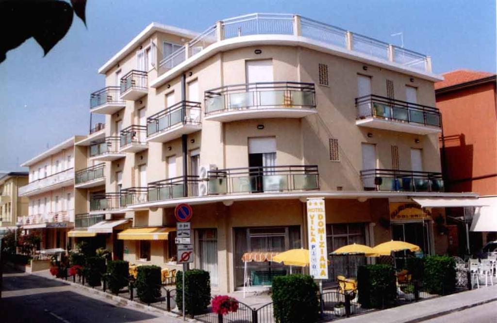 Hotel Villa Domiziana Rimini Exterior foto